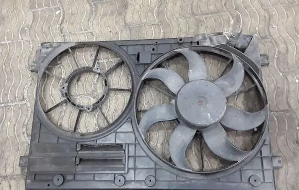 Volkswagen Golf V Fan set 1K0121207AT 880911M
