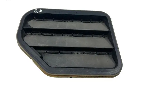 Ford C-MAX II Quarter panel pressure vent 7N51A280B62AA