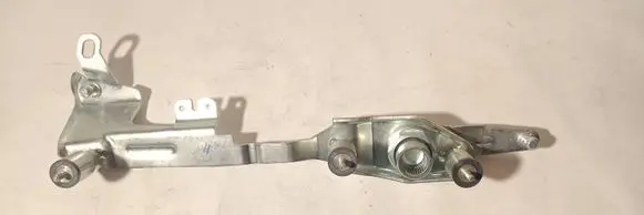 Front wiper linkage