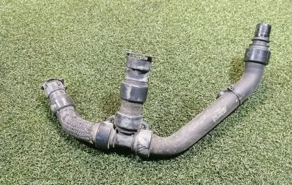 Renault Master III Engine coolant pipe/hose 212835215R