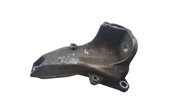 Audi A6 S6 C5 4B Engine mounting bracket 8D0399114AJ