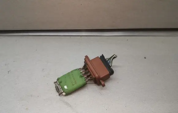 Heater blower motor/fan resistor