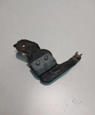 Nissan X-Trail T30 Radiator mount bracket