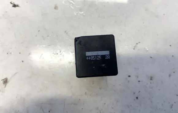 Ford Mondeo Mk III Other relay 2S7T14B192AA 2S7T-14B192-AA