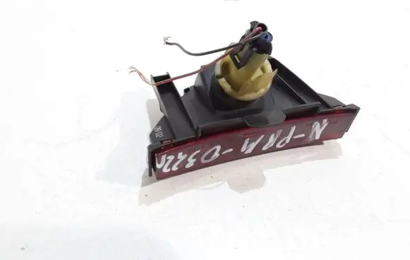 Nissan Primera Third/center stoplight