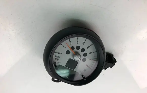 Mini One - Cooper Clubman R55 Speedometer (instrument cluster) 9243871