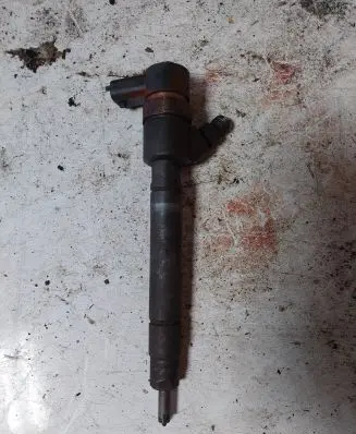 Volvo S60 Fuel injector 30758283