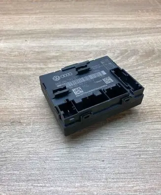 Audi A4 S4 B8 8K Door control unit/module 8K0959793Q