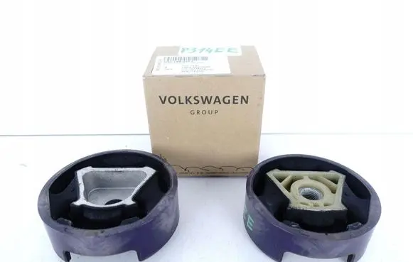 Volkswagen Golf VII Engine mount bracket 5Q0198037F