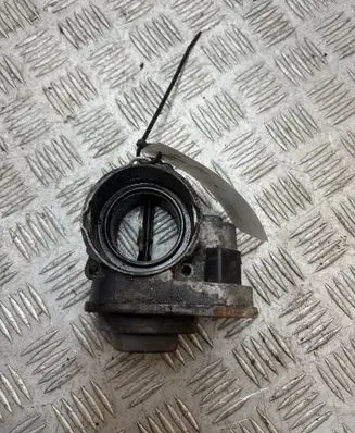 Volkswagen PASSAT B6 Throttle valve 038128063G