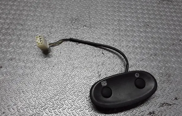 Toyota Yaris Verso Cruise control switch 