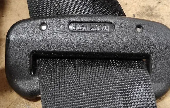 Mazda 6 Middle seatbelt (rear) 0206002 130651 0437042