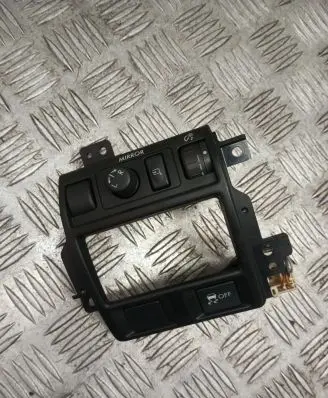 Wing mirror switch