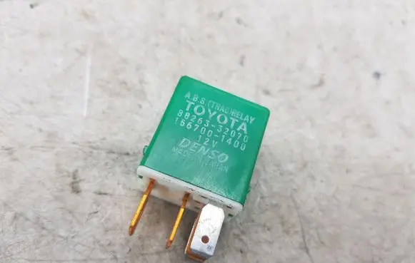 Lexus IS 220D-250-350 Other relay 8826332070 1567001400