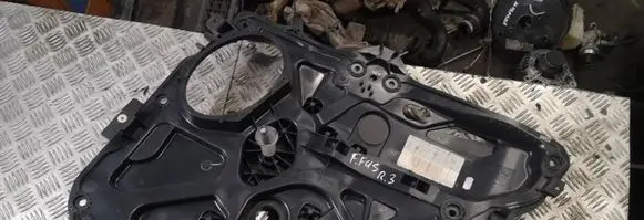 Rear door manual window regulator