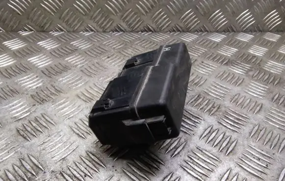 Toyota Avensis T250 Fuse box set