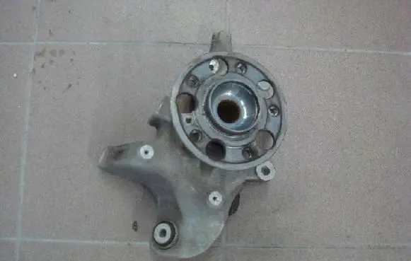 Mercedes-Benz GLC X253 C253 Rear wheel hub spindle/knuckle A2133572500
