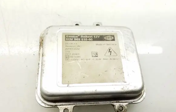 Mercedes-Benz Vito Viano W639 Headlight ballast module Xenon 5DV00961000