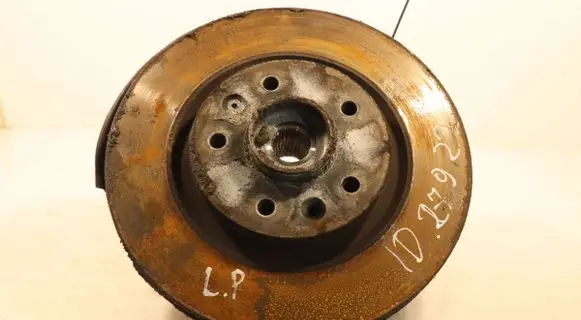 Nissan Qashqai Front wheel hub spindle knuckle 