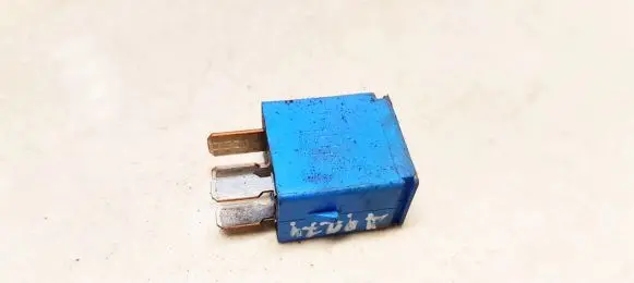 Nissan Almera Tino Other relay 252309F920