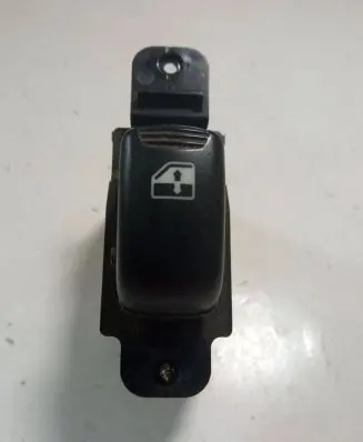 Hyundai Santa Fe Electric window control switch 335753C010 S160 93575
