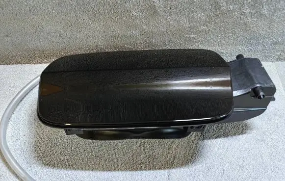 Audi A3 S3 8V Fuel tank cap trim 8V5809906