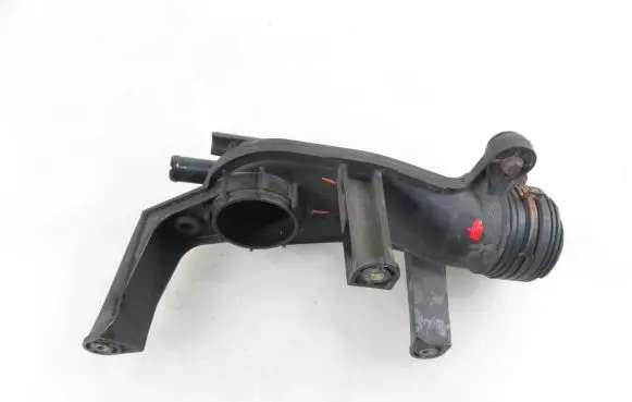 Skoda Fabia Mk1 (6Y) Air intake hose/pipe 047129654B
