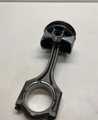 Land Rover Range Rover Evoque L538 Piston with connecting rod LR030748