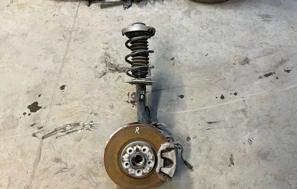 BMW X2 F39 Front wheel hub spindle knuckle 6876854 6888338 31316888338