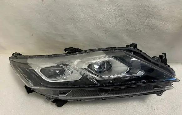 Mitsubishi Eclipse Cross Headlight/headlamp