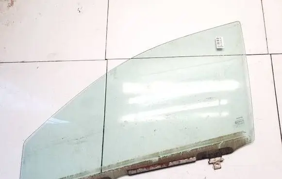 Toyota Corolla E120 E130 Front door window glass four-door DOT24AS2M19