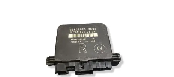 Mercedes-Benz C W203 Door control unit/module 2038200826 351391