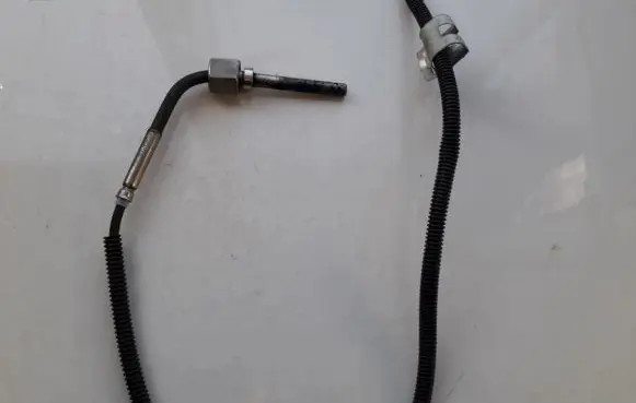 Mercedes-Benz GL X166 Exhaust gas temperature sensor a0009050905 62519070884