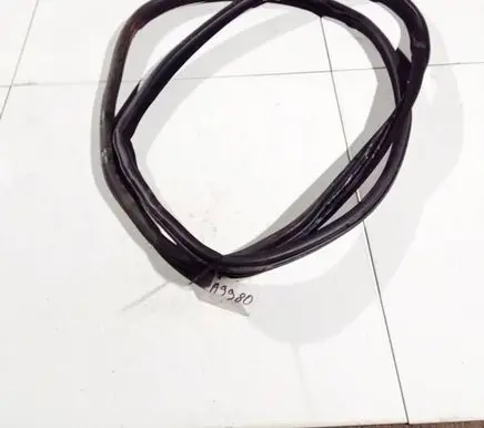 Land Rover Range Rover Sport L320 Rubber seal front coupe door 