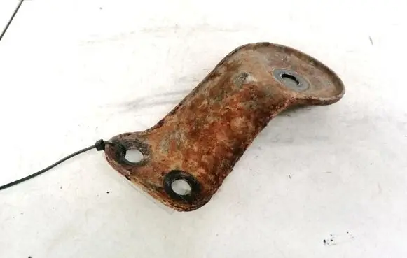 Toyota Avensis T250 Engine mounting bracket
