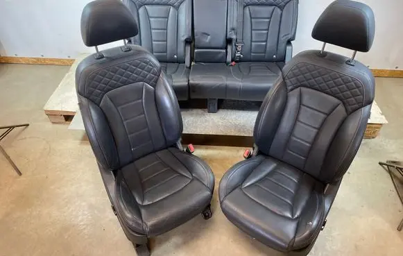 Seat set
