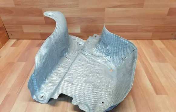 Exhaust heat shield