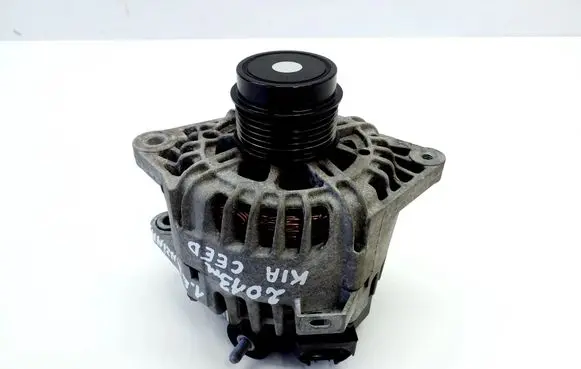KIA Ceed Generator/alternator 373002B760