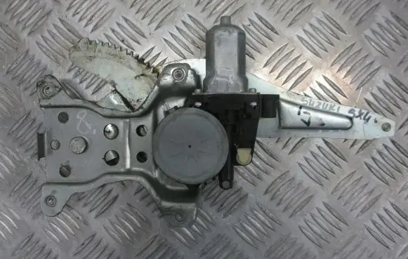 Suzuki SX4 Rear door window regulator with motor