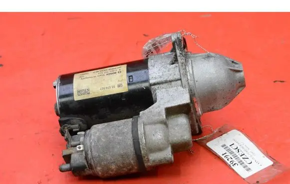 Opel Astra J Starter motor 55578921