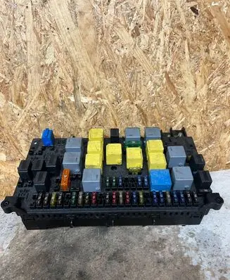 Mercedes-Benz ML W163 Fuse box set 1635450205 08200101 4R093168002