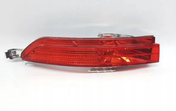 Volkswagen Touareg II Rear/tail lights 7P6945702