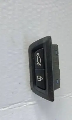 BMW 5 F10 F11 Tailgate/boot open switch button 9275121