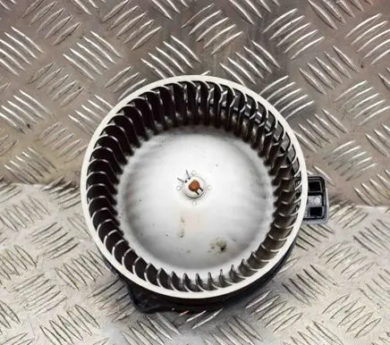 Mazda 2 Heater fan/blower GJ8AA02 8940000