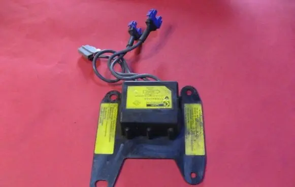 Renault Laguna I Airbag control unit/module 7700840110B 55028890