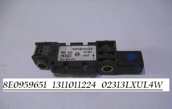 Audi A4 S4 B6 8E 8H Airbag deployment crash/impact sensor 8E0959651 1311011224