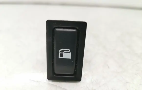 Toyota Avensis T250 Fuel tank opening switch 156795