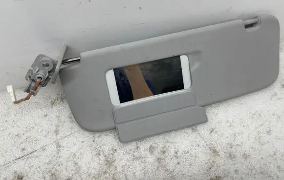 Tesla Model 3 Sun visor 149040541c
