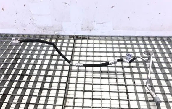 Audi A4 S4 B9 8W Air conditioning (A/C) pipe/hose 8W1816720G