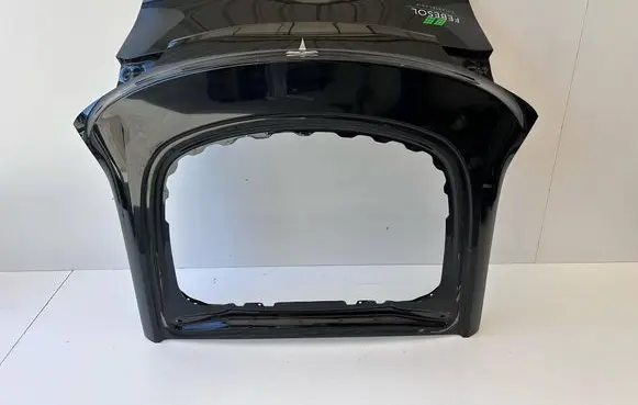 Tesla Model Y Tailgate/trunk/boot lid